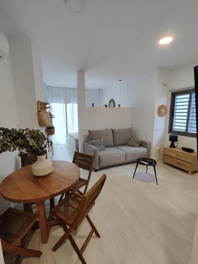 Apartamento Dos Aceras Malaga Bagian luar foto