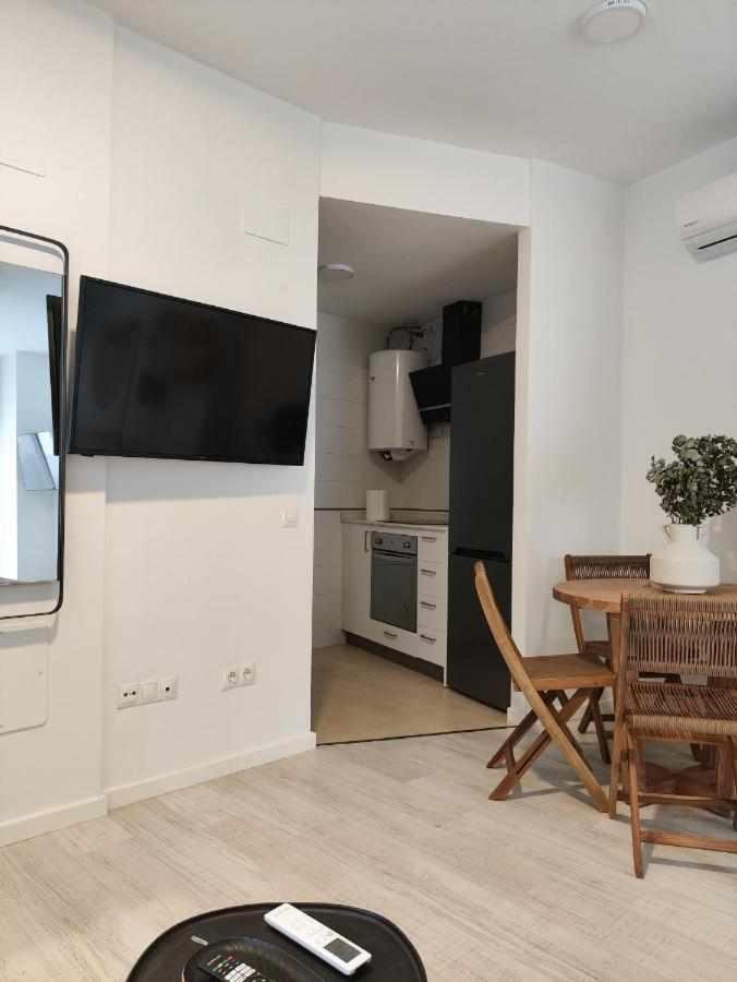 Apartamento Dos Aceras Malaga Bagian luar foto